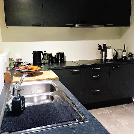 Cozy Two Bedroom Near Centre Appartement Gent